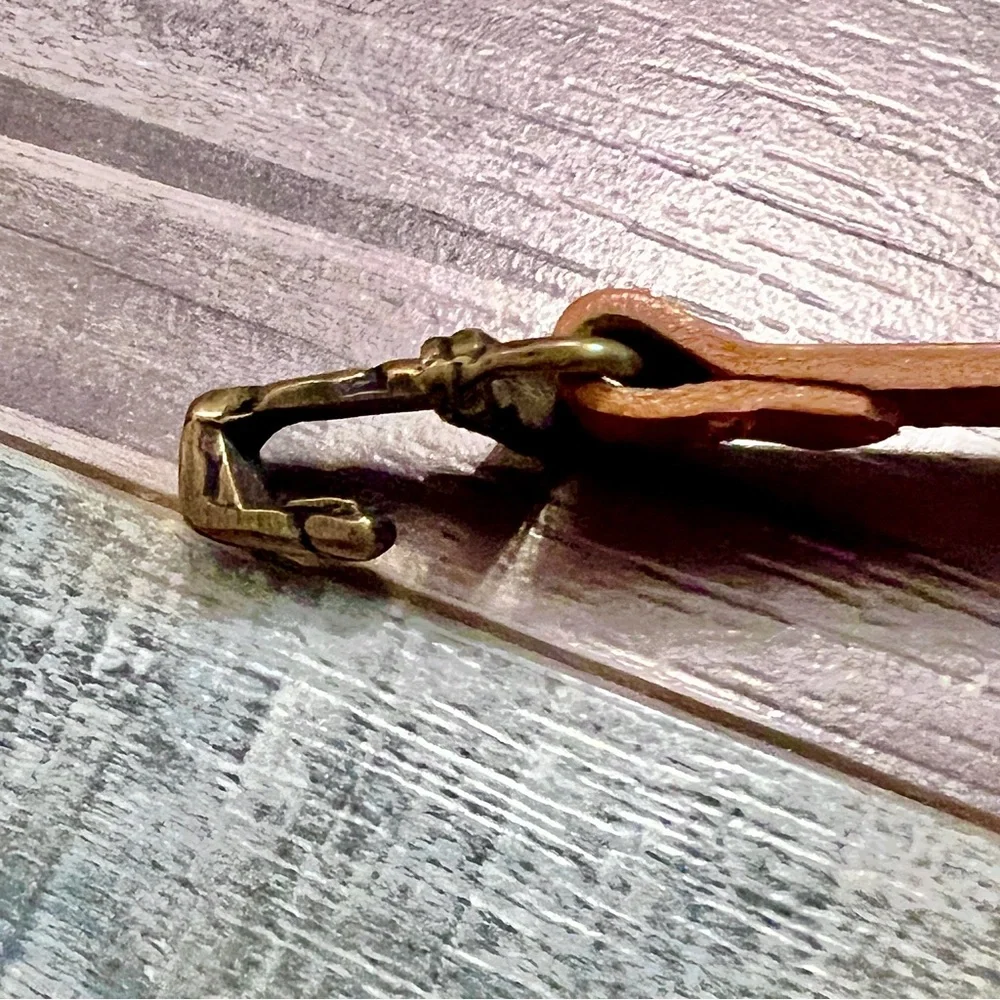 Chicos Italian Leather Brass Tone Waist Belt Size S/M Adjustable Hook Gemstones